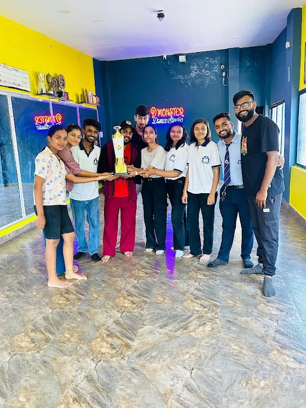D Monster Dance Studio