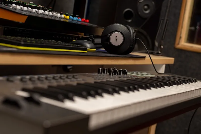 5th Main Studio - Music Academy and Recording Studio