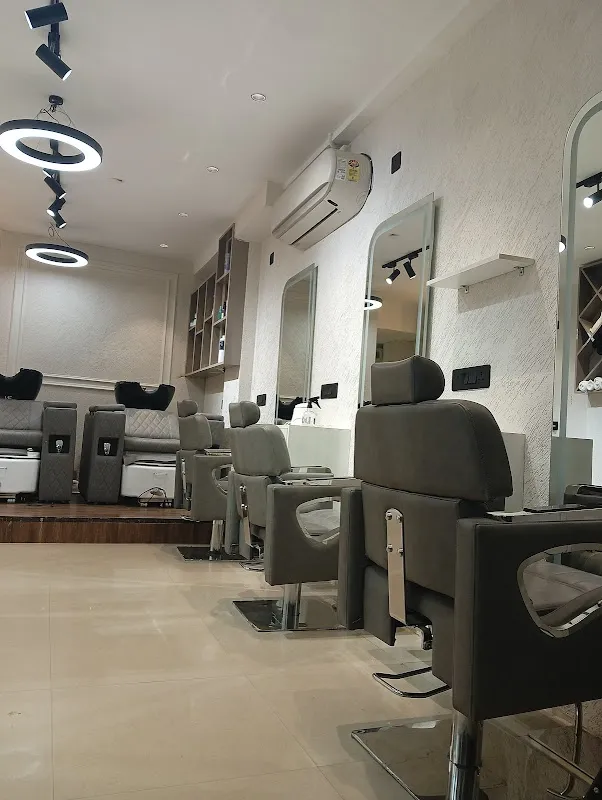 Aura Beauty Labs