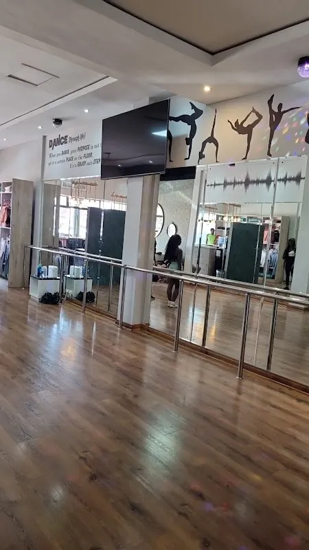 SG dance & yoga studio