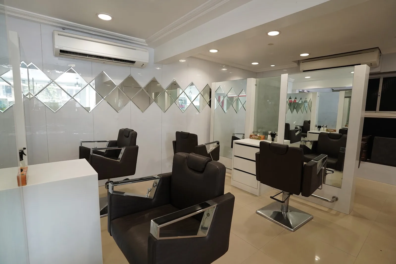 Neomis Hair & Beauty Salon, Margao