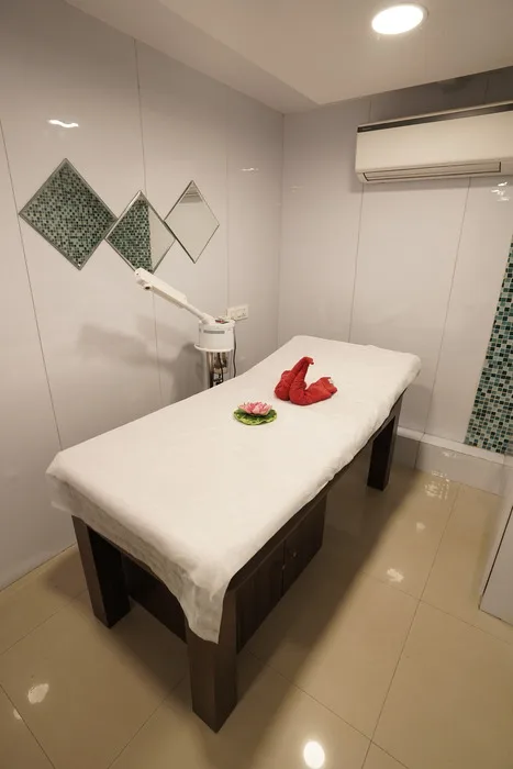Neomis Hair & Beauty Salon, Margao