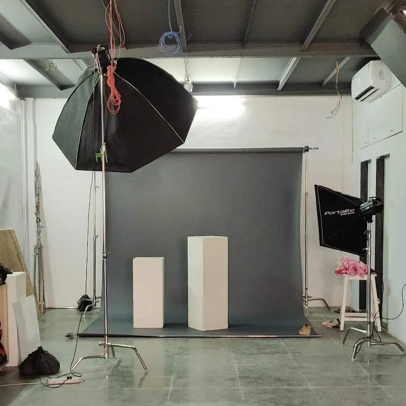 CLAY STUDIO & CO-WORKING