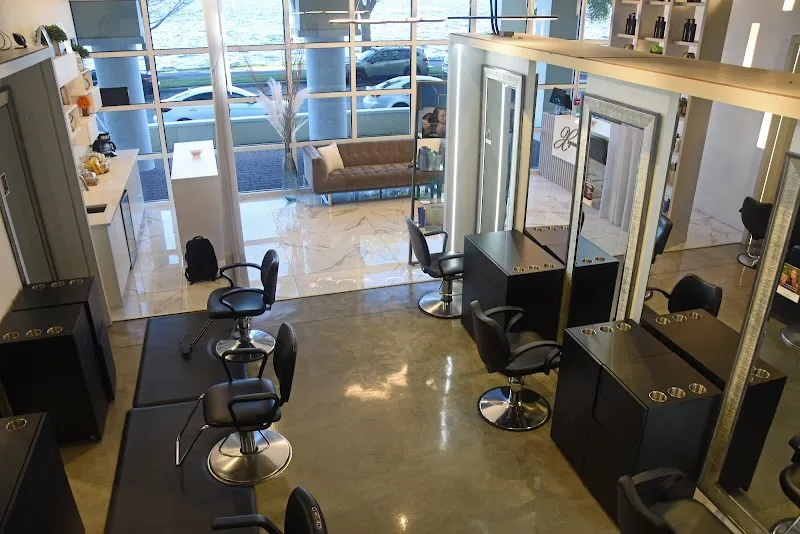X'Spreshun Hair Studio An Aveda Exclusive Salon