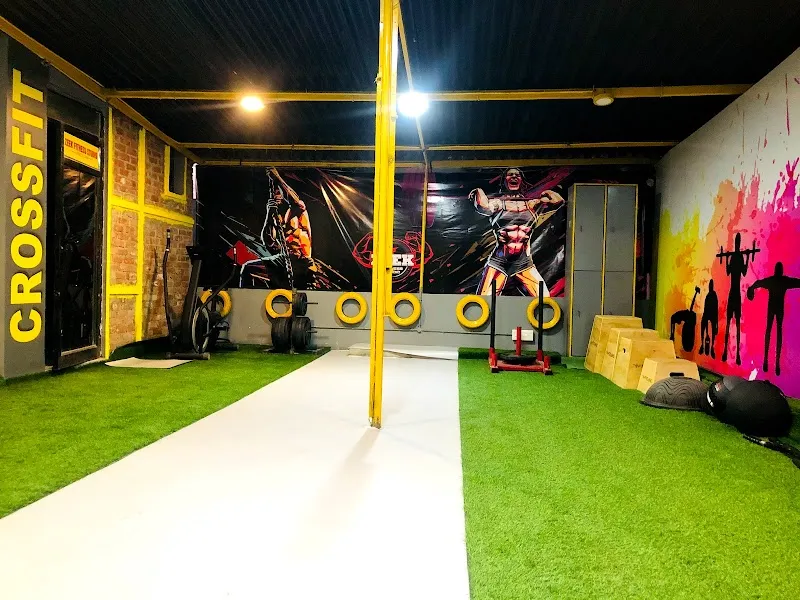 Zeek Fitness Studio ( UNISEX GYM)