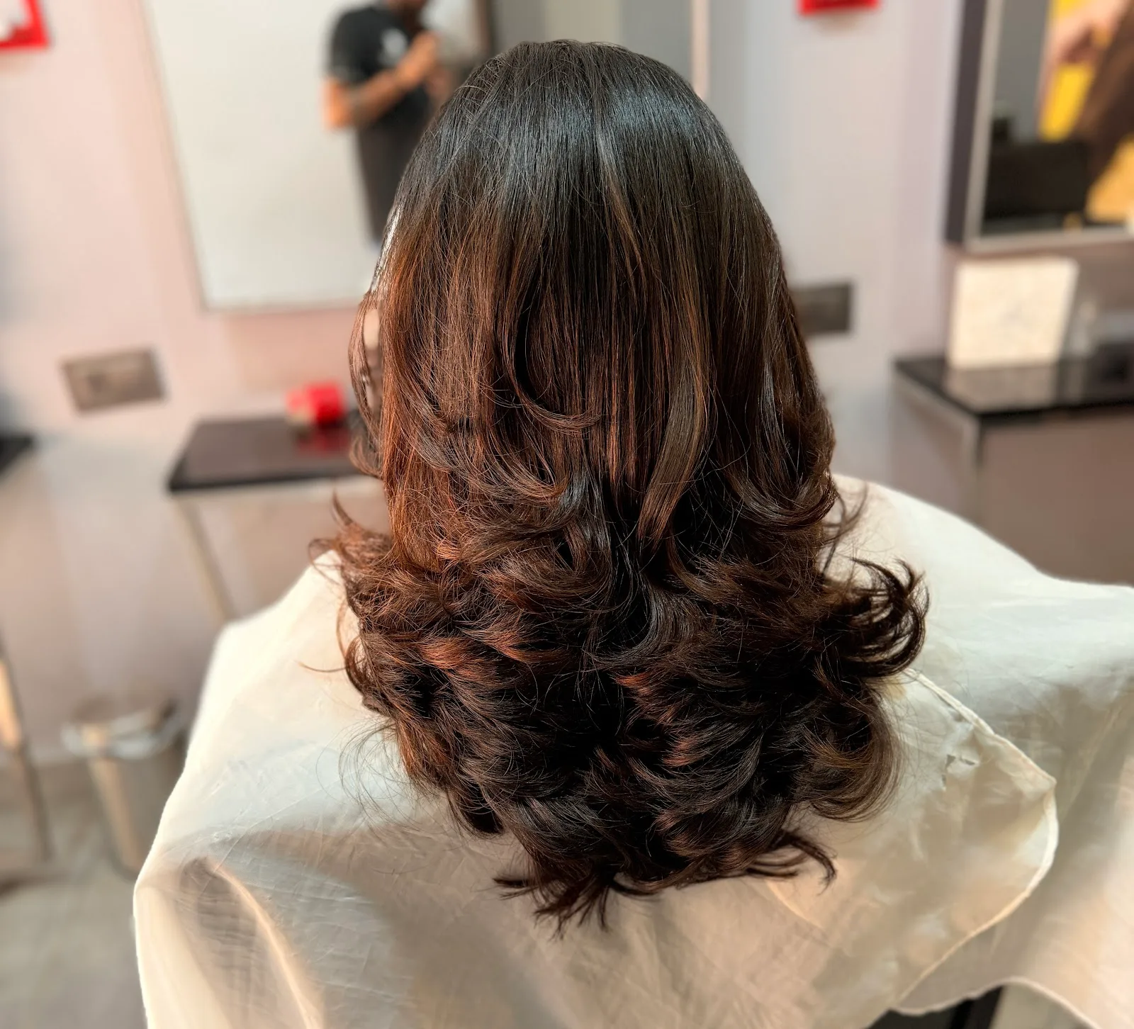 Alexander Unisex Salon