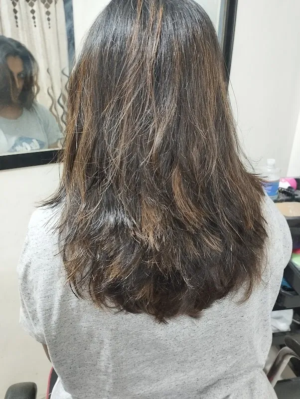 VANI BEAUTY SALON