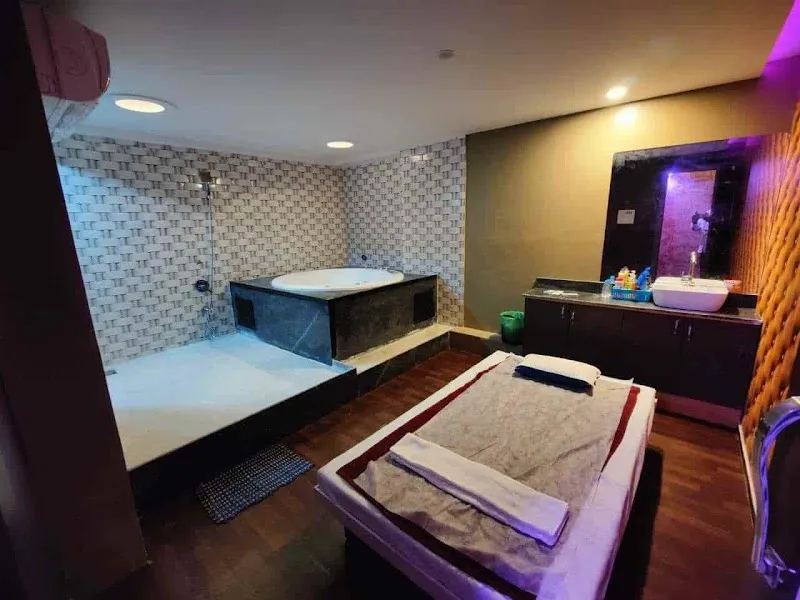 Girls Chennai Spa Center
