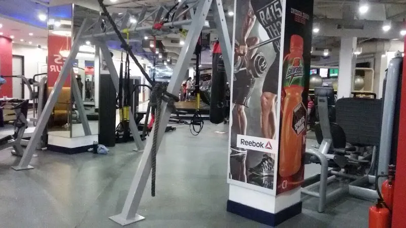 Fitness First Platinum Crest Mukta | Best gym in Andheri West, Mumbai