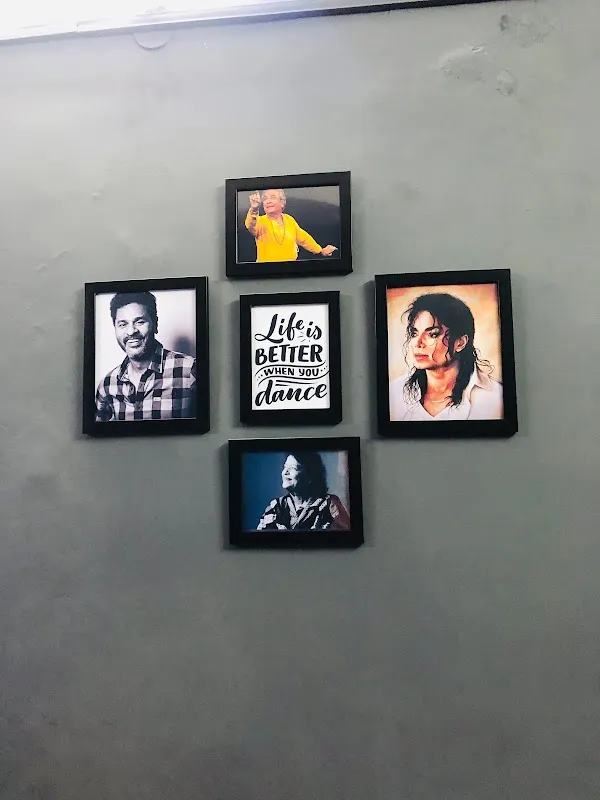 DC DANCE STUDIO