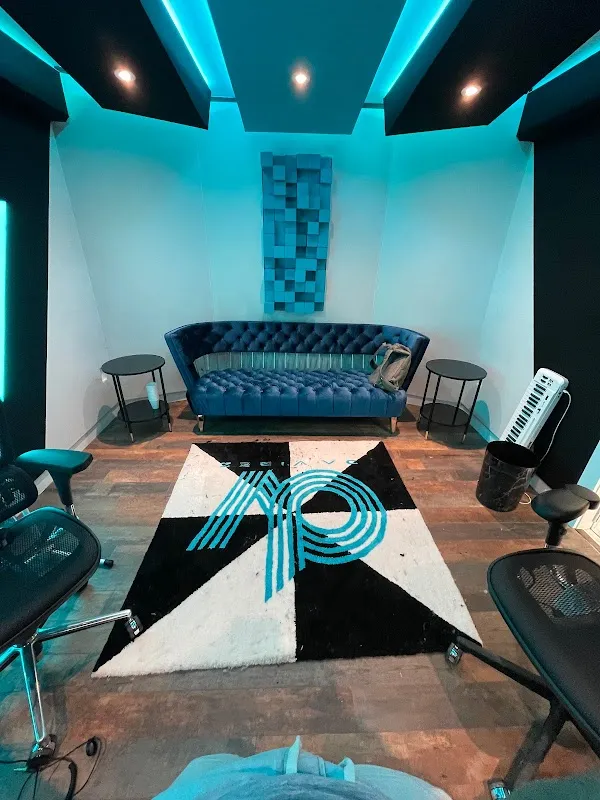 DaVibez Recording Studio