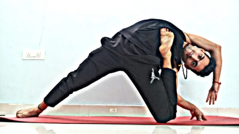 YOGA WITH PRAVEEN