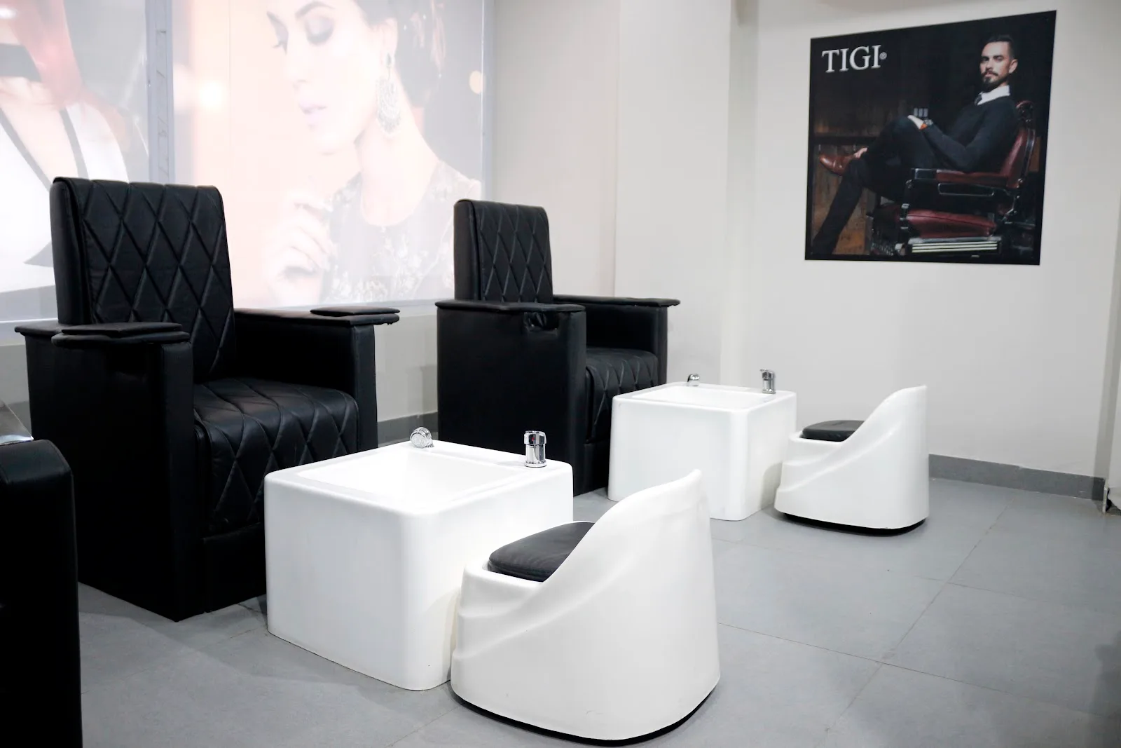 Lakme Salon For Him and Her in Rajnagar,Ghaziabad-2