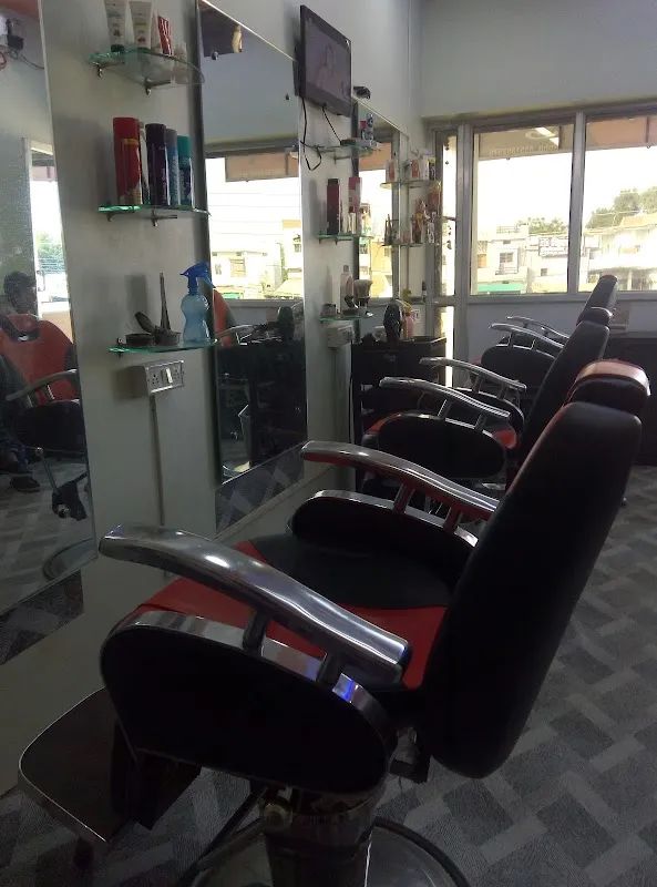 Nana Hair & Beauty Salon Lakhani