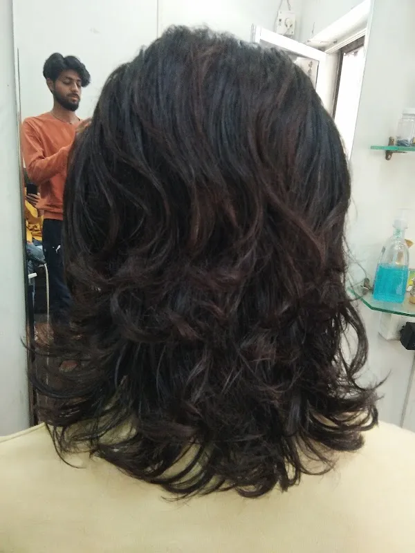 Nana Hair & Beauty Salon Lakhani