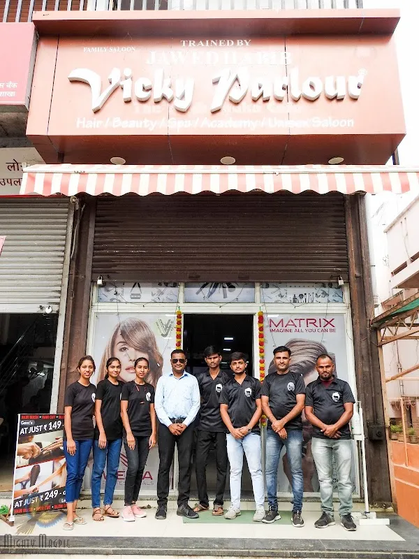 Vicky Parlour Salon Academy