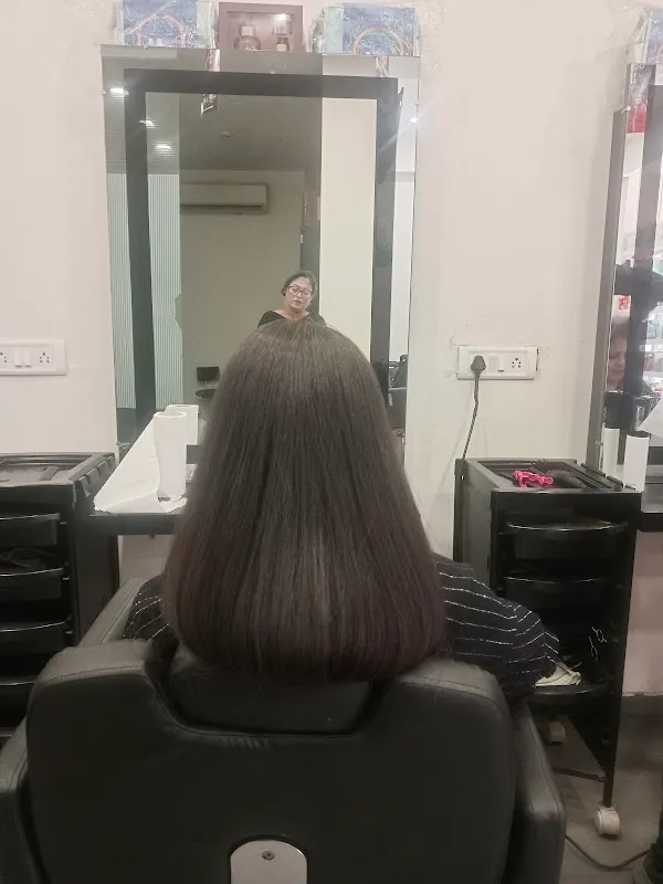 Lakme Salon For Him and Her in Vashi,Sec 9,Navi Mumbai
