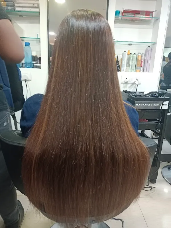 Lakme Salon For Him and Her in Vashi,Sec 9,Navi Mumbai