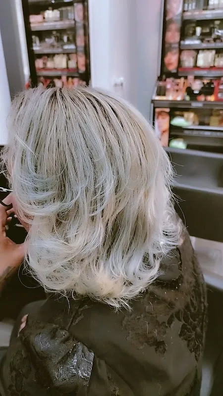 Lakme Salon For Him and Her in Vashi,Sec 9,Navi Mumbai