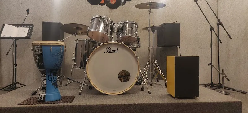 Artzmall School of Music