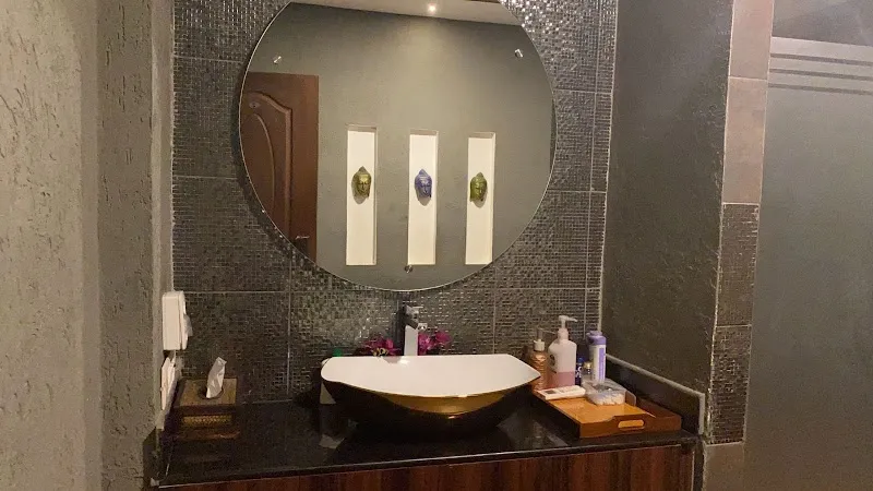 Buddha Spa GK 2 | Luxury Spa | Thai Spa | Couple Spa | Luxury Spa