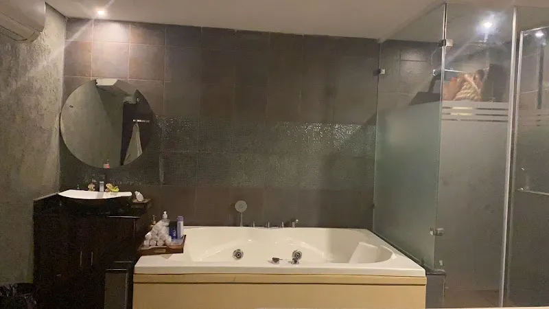Buddha Spa GK 2 | Luxury Spa | Thai Spa | Couple Spa | Luxury Spa