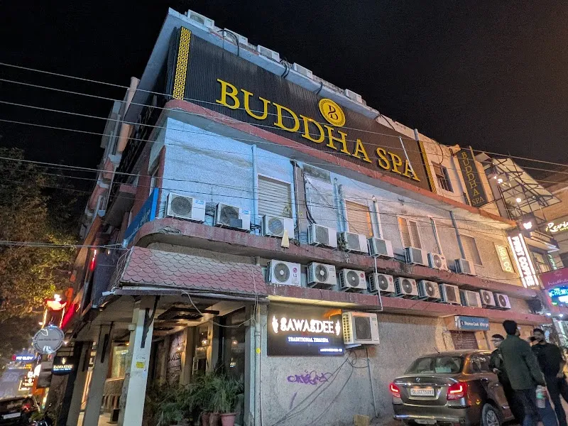 Buddha Spa GK 2 | Luxury Spa | Thai Spa | Couple Spa | Luxury Spa