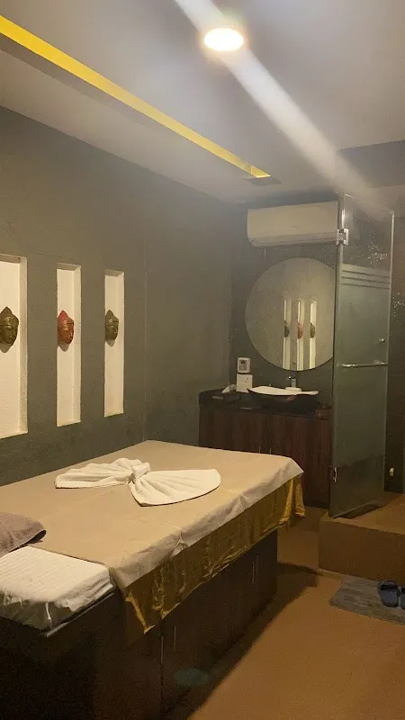 Buddha Spa GK 2 | Luxury Spa | Thai Spa | Couple Spa | Luxury Spa