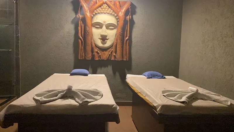 Buddha Spa GK 2 | Luxury Spa | Thai Spa | Couple Spa | Luxury Spa