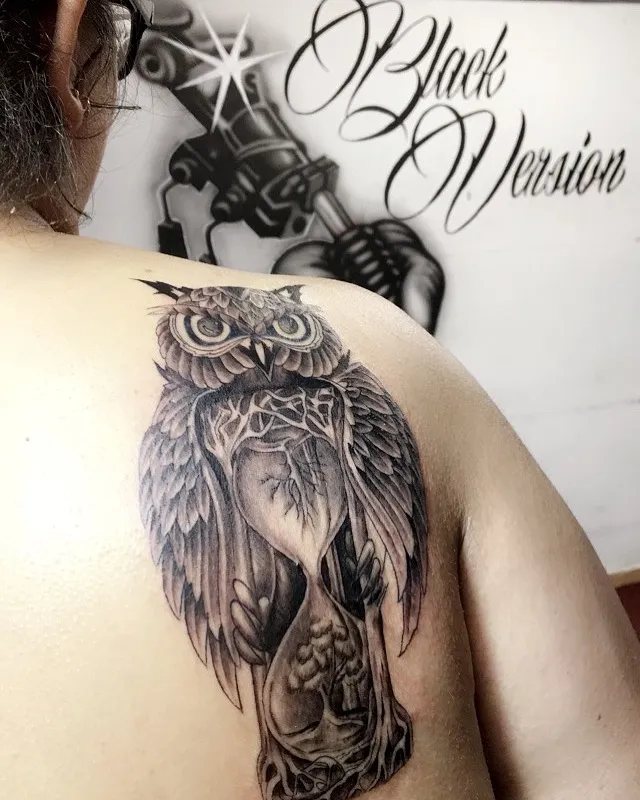 Black Version TATTOO Shop
