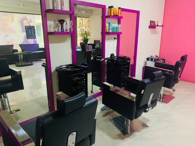 She beauty salon