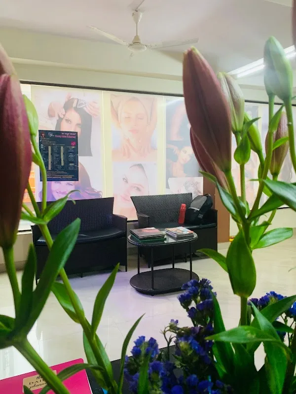 She beauty salon