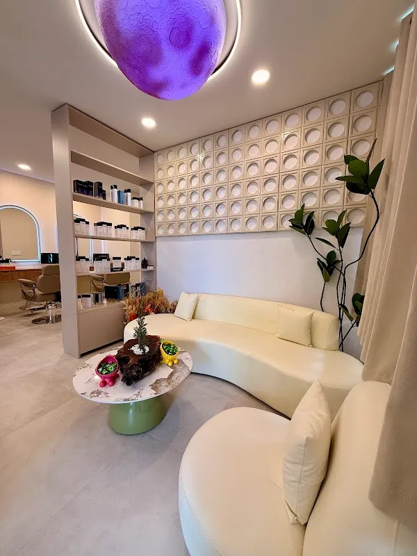 Invita Head Spa