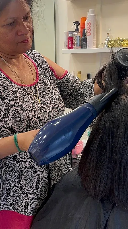 Seema's Hair & Skin Clinique - Ladies Beauty Parlour and Nail Salon