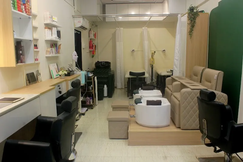 Seema's Hair & Skin Clinique - Ladies Beauty Parlour and Nail Salon