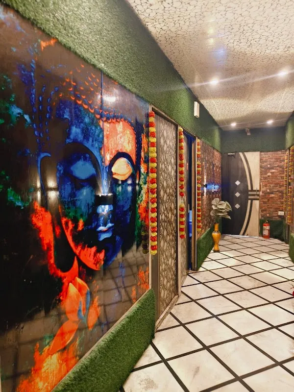 Moon Place Spa in Patel Nagar Massage Centre in Patel Nagar