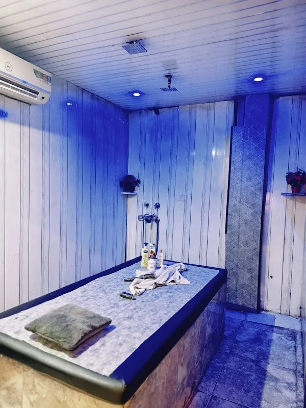 Moon Place Spa in Patel Nagar Massage Centre in Patel Nagar