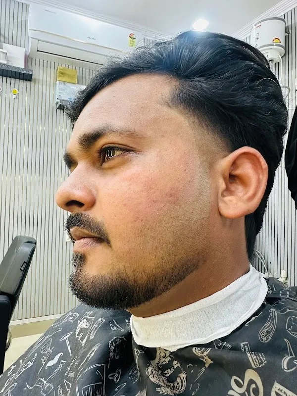 Decent unisex salon