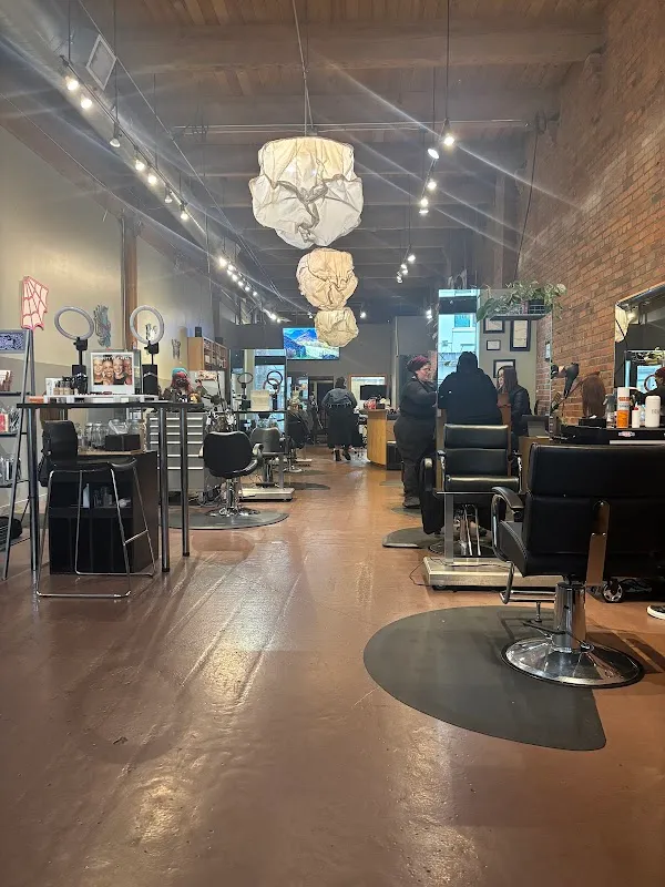 Vann Studio Salon