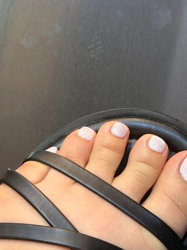 YM Nails & Head Spa