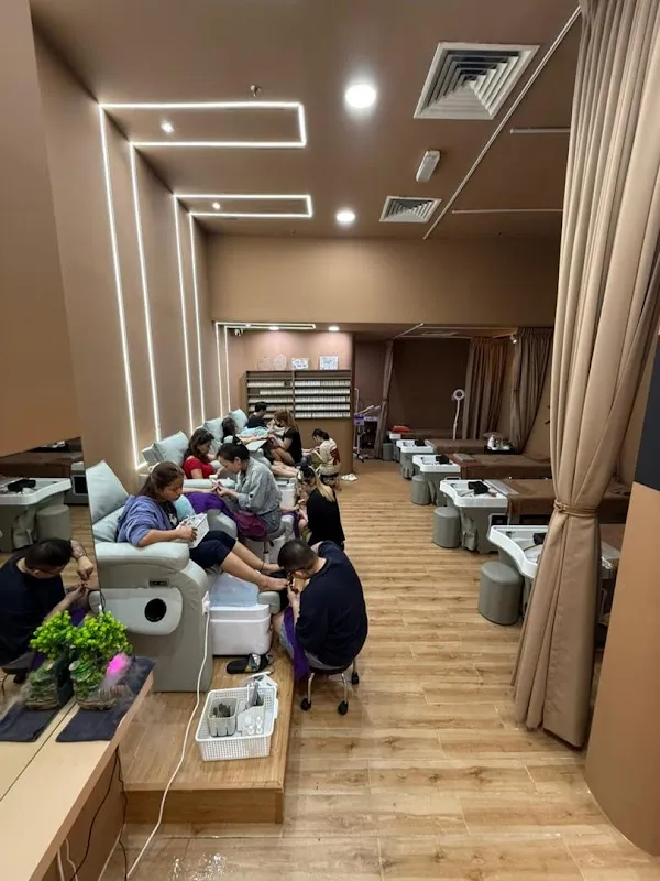 YM Nails & Head Spa