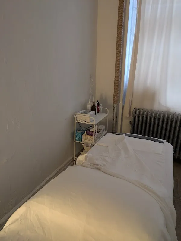 Yuzu Spa - Facials & Head massage