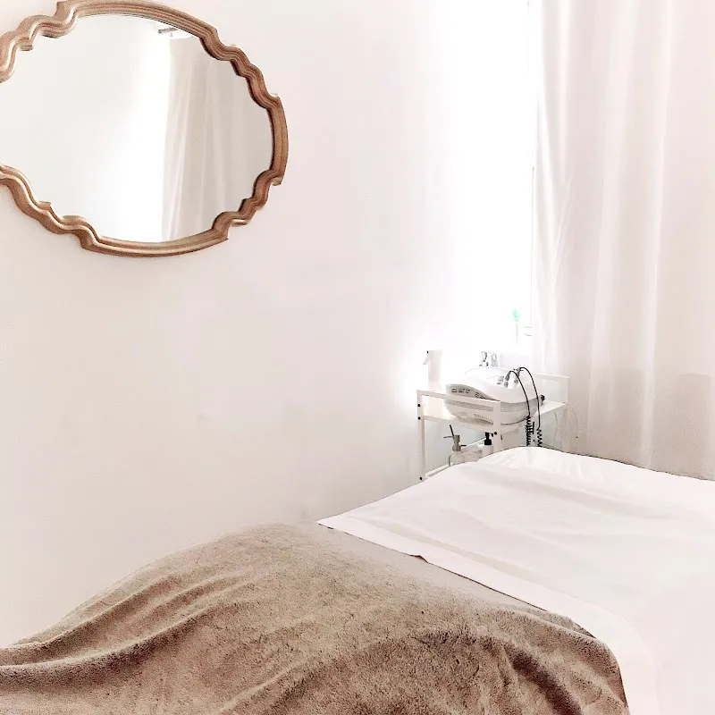 Yuzu Spa - Facials & Head massage