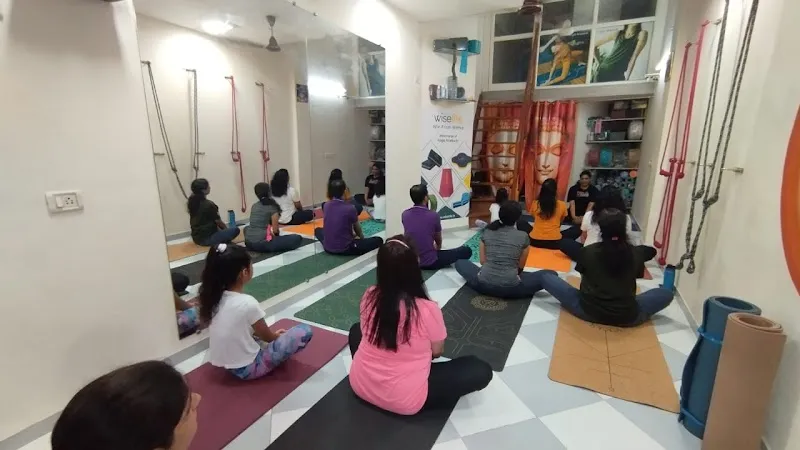 Dee's Yoga