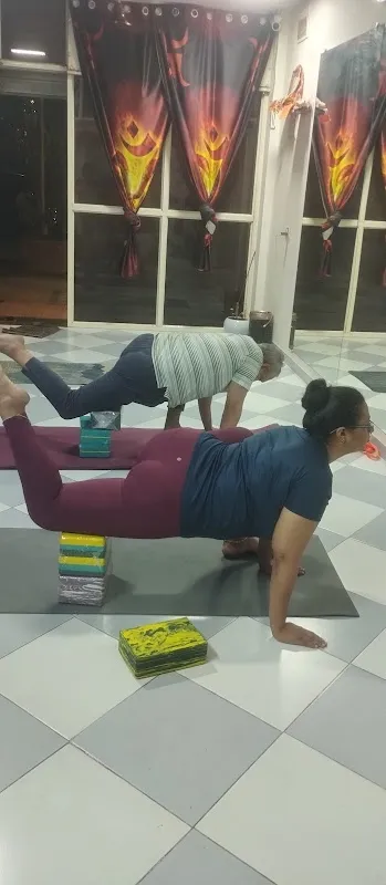 Dee's Yoga