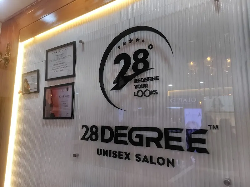 28 degree unisex salon |Ganesh Nagar| Tilak Nagar| Janakpuri| Best salon| keratin | Smoothening | Bridal |near me| makeup