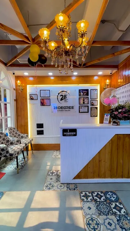 28 degree unisex salon |Ganesh Nagar| Tilak Nagar| Janakpuri| Best salon| keratin | Smoothening | Bridal |near me| makeup