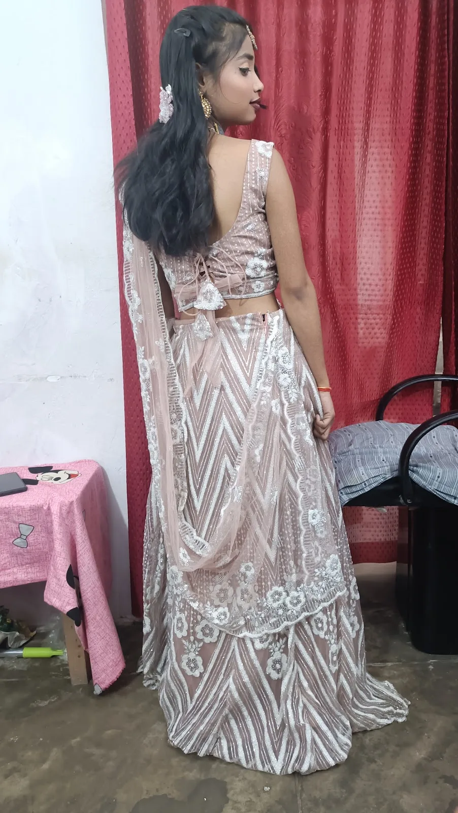 Pari beauty parlour kapashera