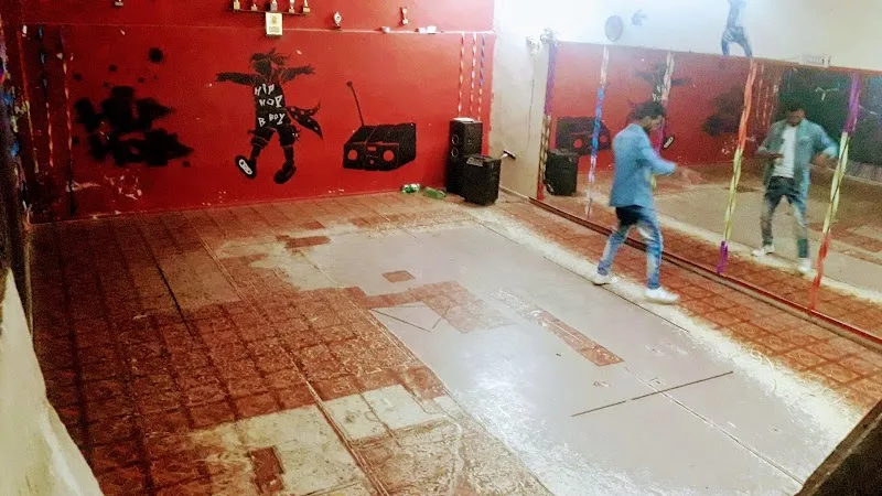 BEAT BREAK DANCE STUDIO