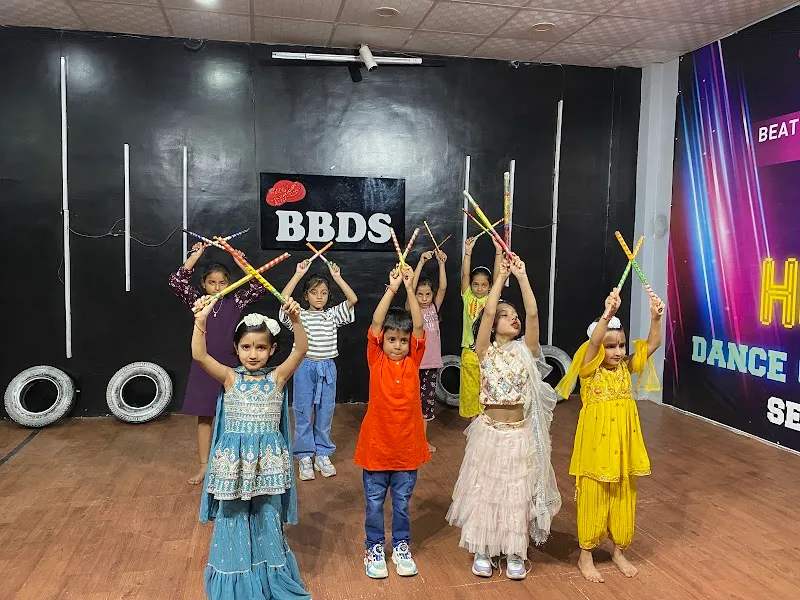 BEAT BREAK DANCE STUDIO